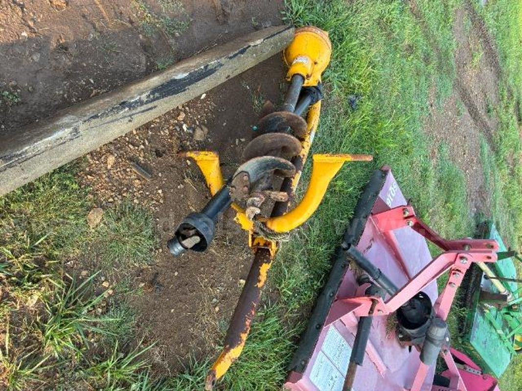 3-Point Hitch Post Hole Digger (Tractor Auger)