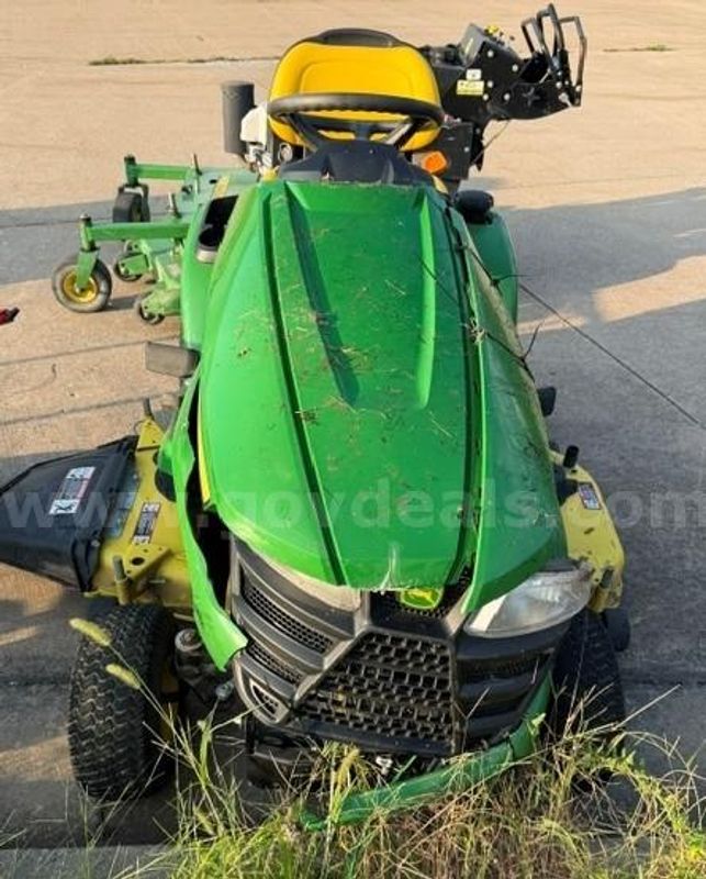 John Deere Riding Lawn Mower