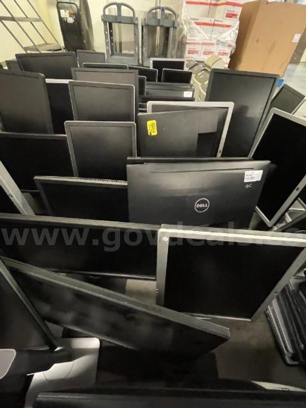 Lot of (175) Dell and HP Brand Monitors