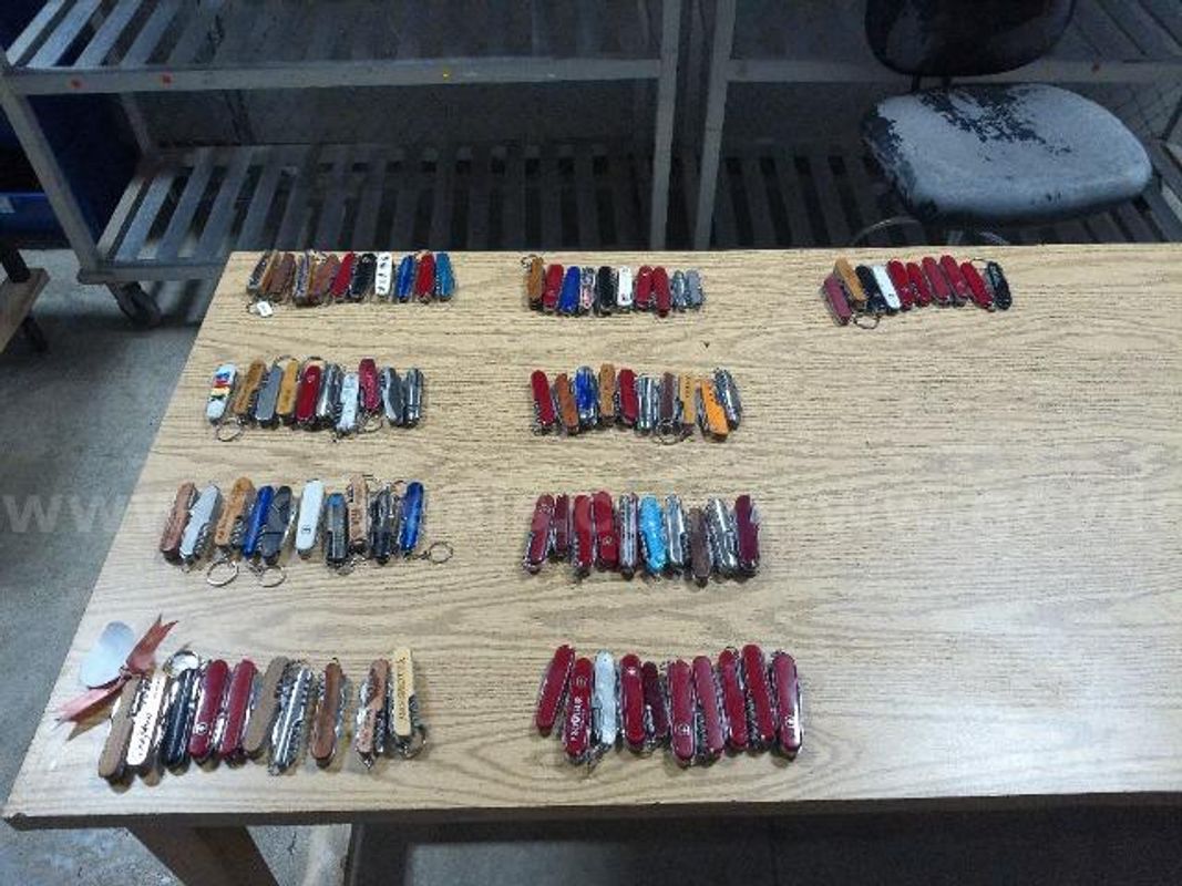 Lot of ~ 90 various Swiss Army style Knives in various condition