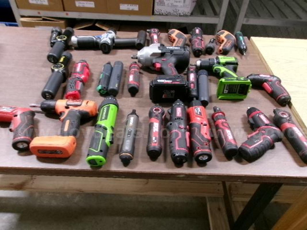 Lot of miscellaneous power tools.
