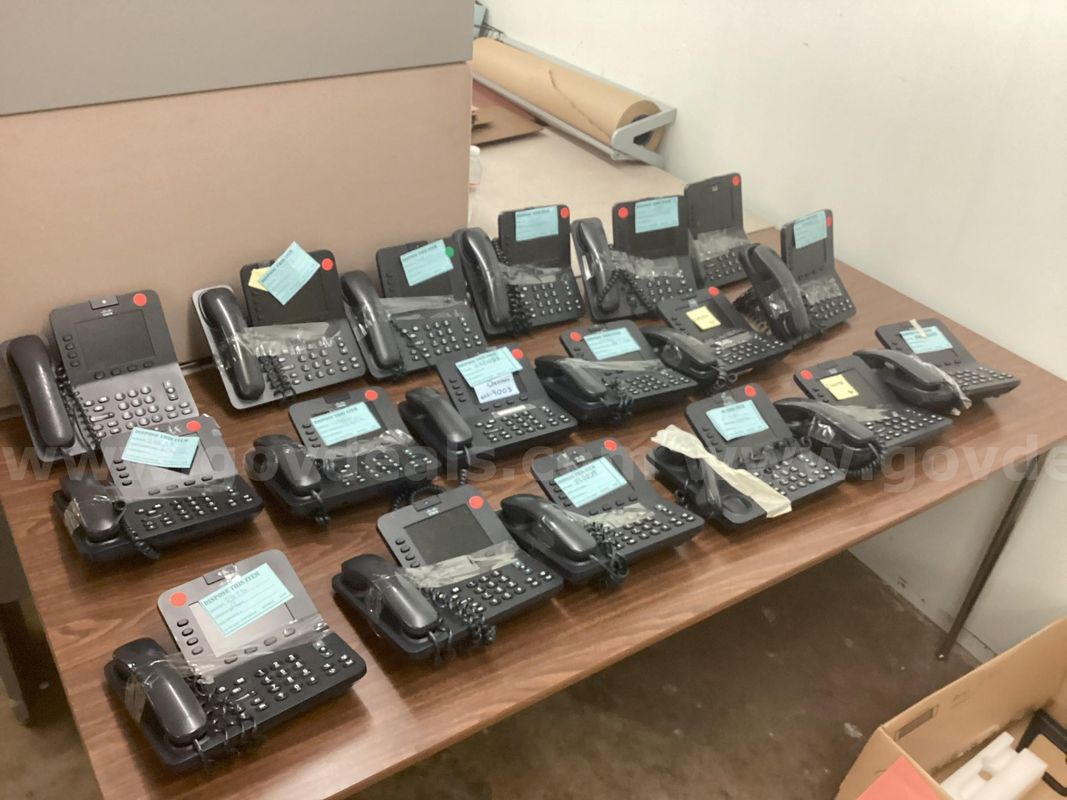 Lot of eighteen (18) identical Cisco 8945 VOIP IP Telephones (power supply not included)