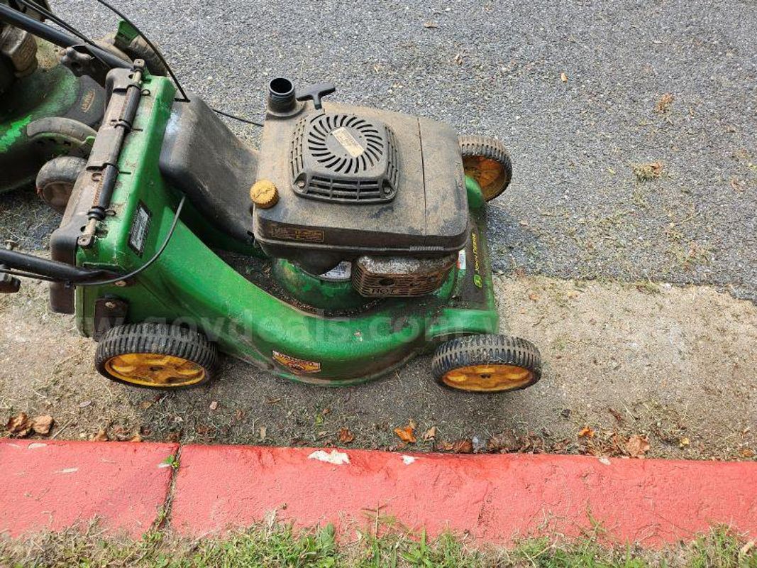 John Deere Lawn Mower