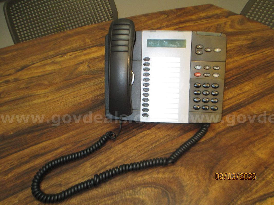 36 MITEL 5312 IP PHONES