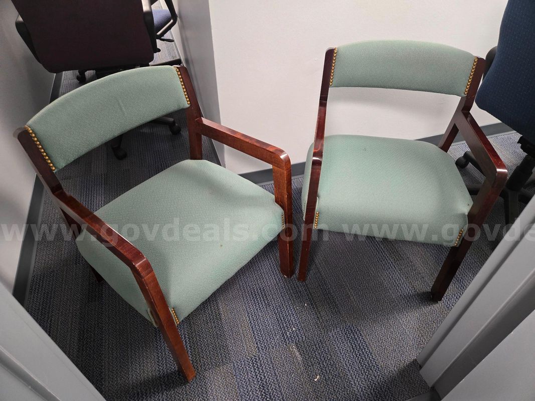 4 Chairs: 2 Matching Purple Chairs, 2 Matching Green Chairs