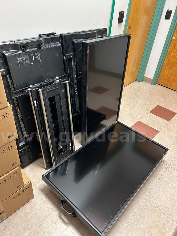 Sharp PN-E471 47" LCD Monitor: 5 items