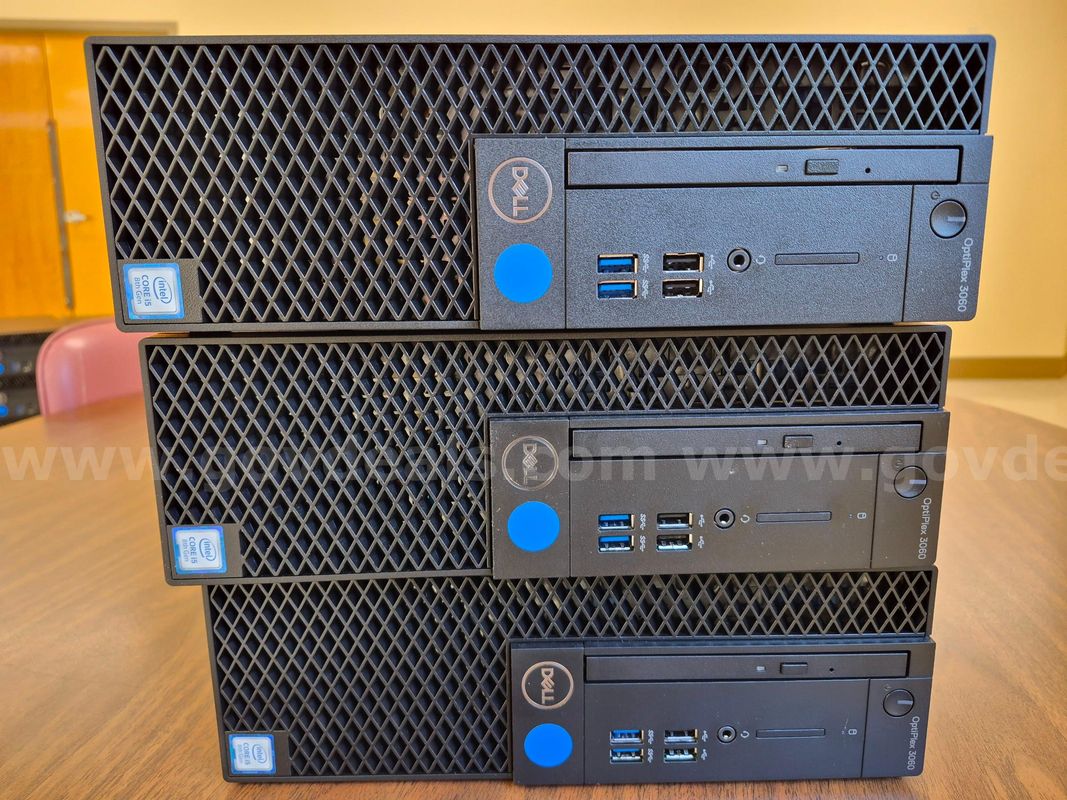 Lot of 23 Desktops (seller ref: blue)