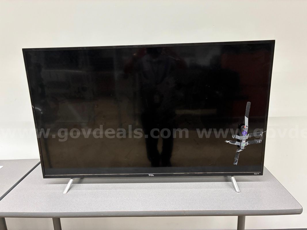 (1) Roku Tv