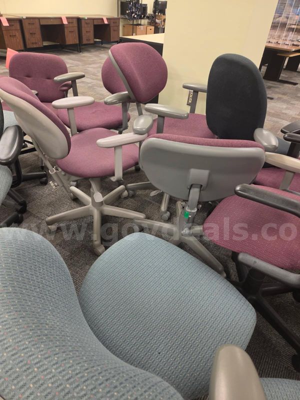 25 Chairs