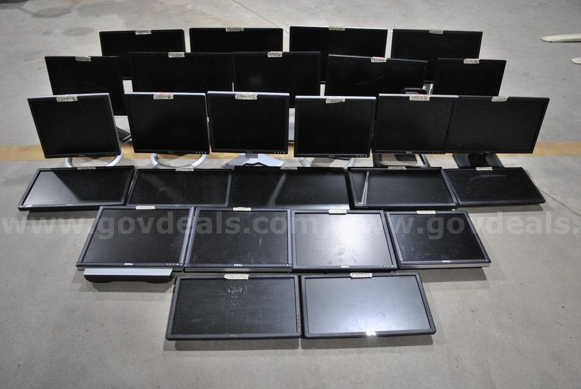 Flat Panel Monitors (26 Items)