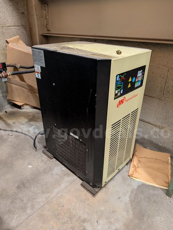 (1) Air compressor; pacemaker & (1) Air dryer; Ingersoll Rand