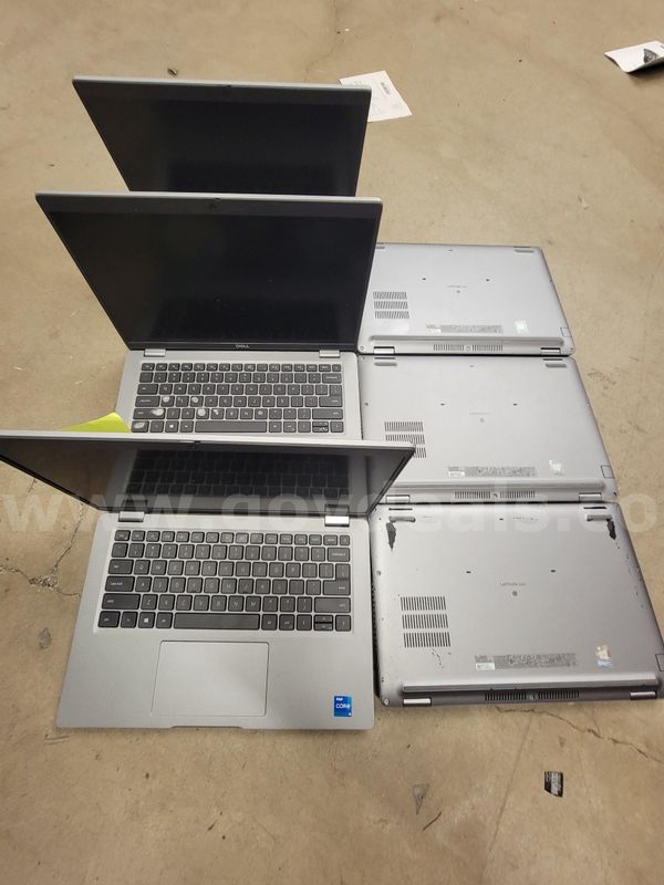 LOT OF 25 LAPTOPS