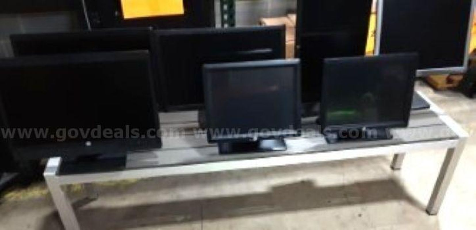 8 Monitors