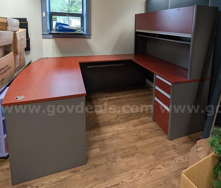 U-Shaped Desk with Overhead Hutch, Grey & Red Wood