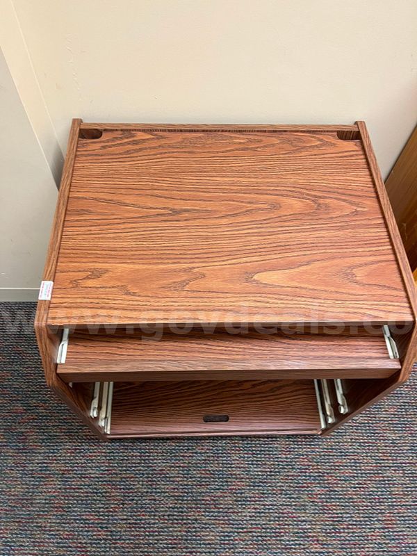 5 Desks