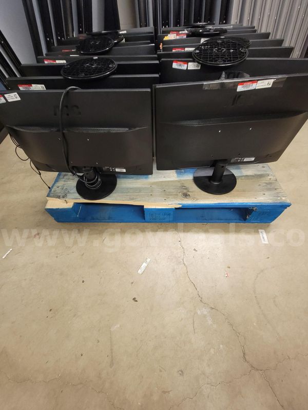 Lot Of 25 Monitors