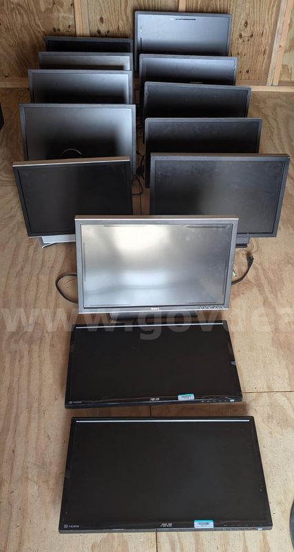 (2) Asus VE248Q and (11) Various Dell Monitors.