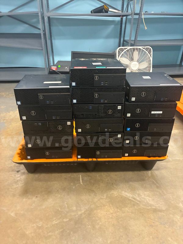 LOT OF DESKTOP COMPUTERS (18 EA)