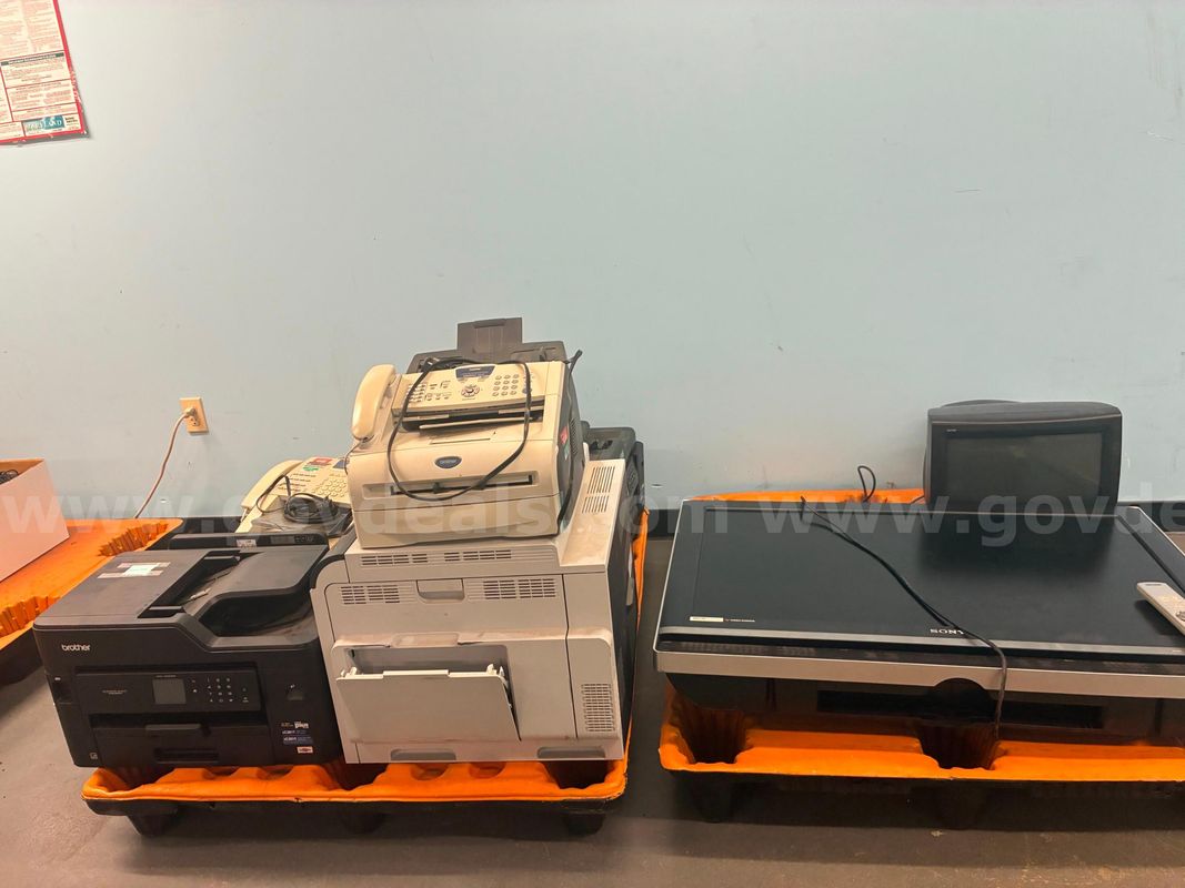 LOT OF PRINTERS, FAX MACHINES AND OTHER ITEMS ( 7 EA)