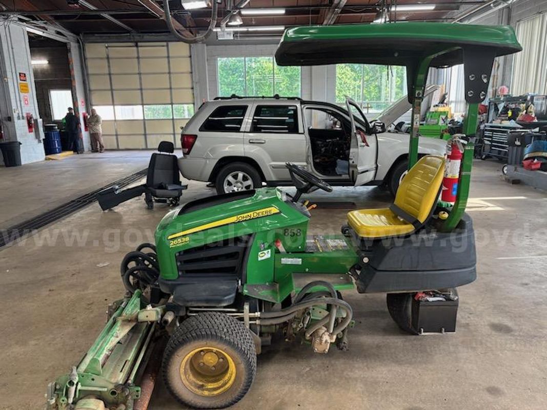 2014 JOHN DEERE 2653B PRECISION CUT