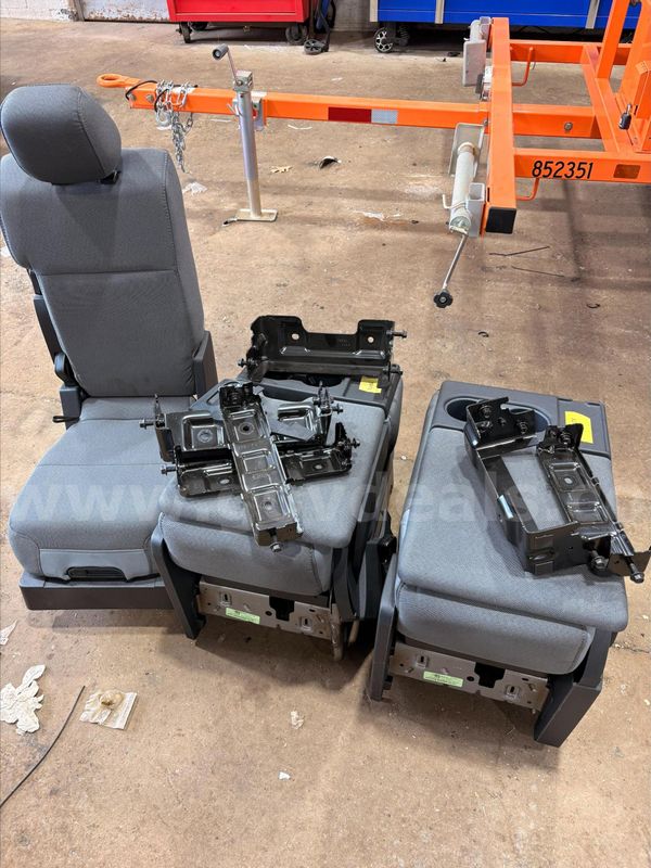 1 lot of 3 Center Seat Assemblies MY2026 Ford F-550