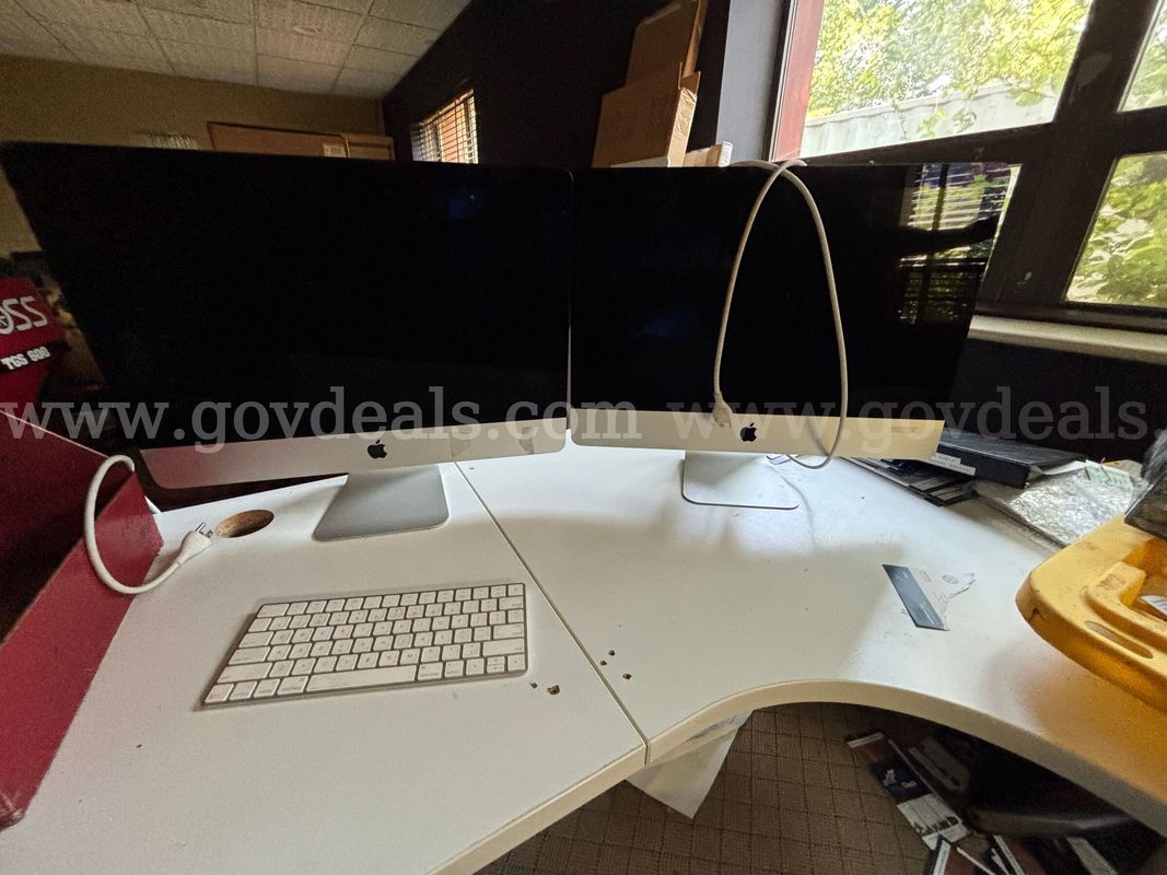 Apple iMac Desktop Computer Lot (2) with Apple Wireless Keyboard