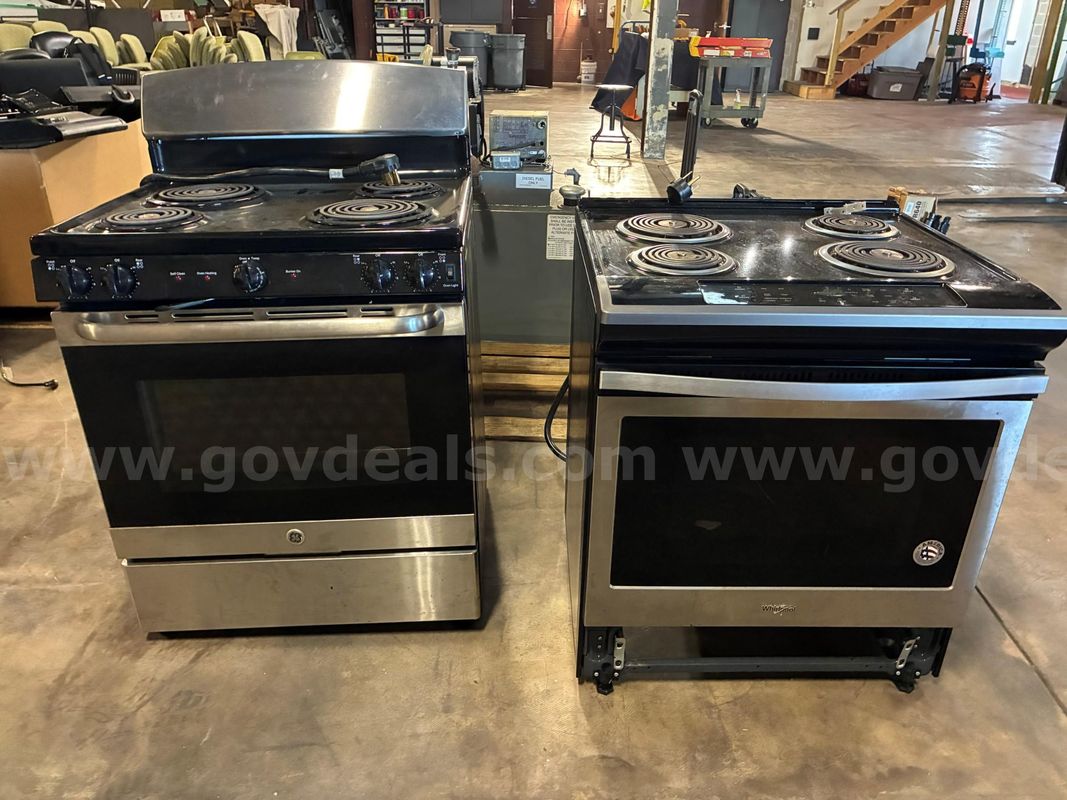 Used Ranges GE & Whirlpool (Lot of 2)