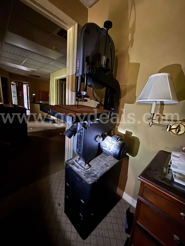 Porter-Cable Floor-Standing Band Saw with Storage Cabinet