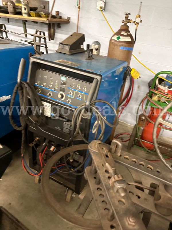 Miller Syncrowave 250 DX TIG Welder