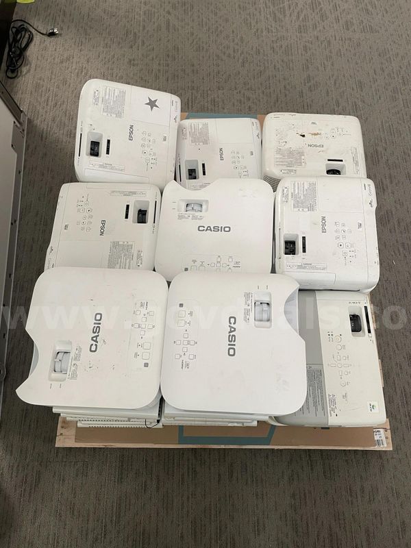 Projectors - Qty 33