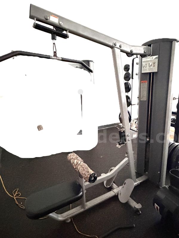 1 lat pull down machine (A)
