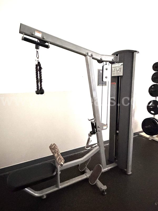 1 lat pull down machine (B)