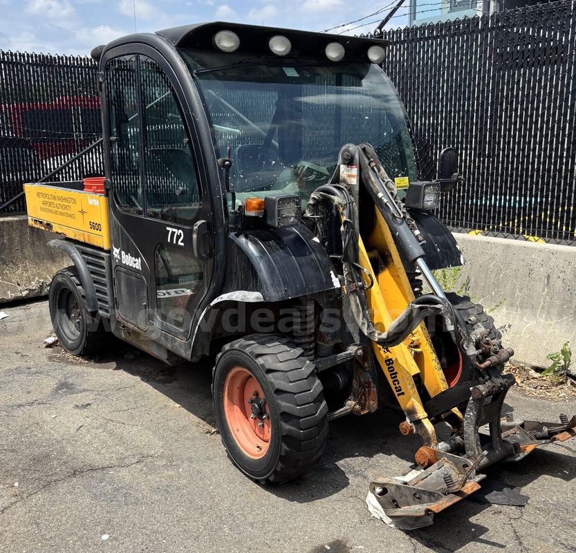 2008 Bobcat Toolcat 5600TC ( NOT RUNNING)