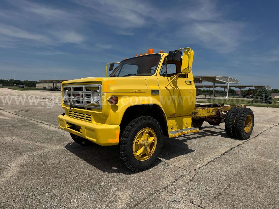 1978 GMC 6000 flatbed