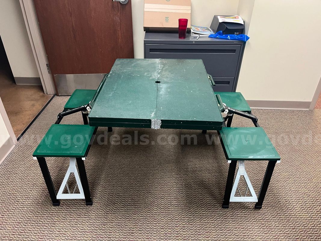 Slumberjack Stowaway Picnic Table