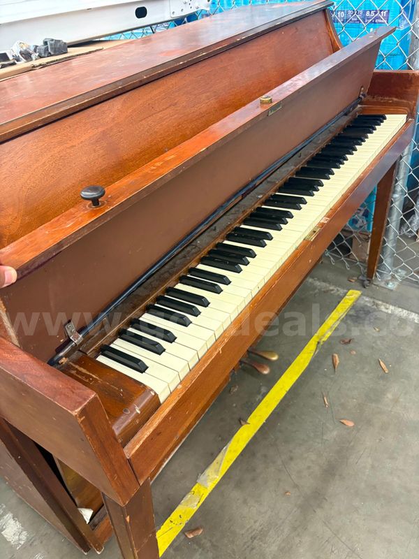 Piano Baldwin