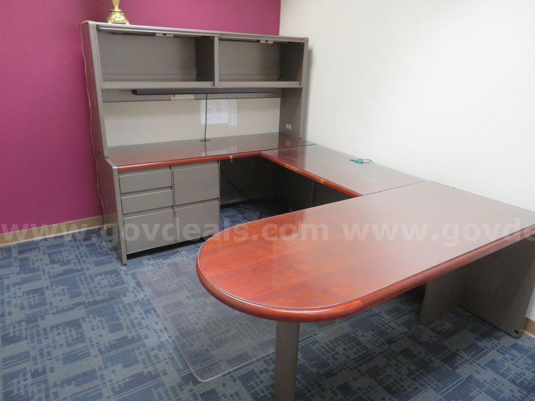 Steelcase U-Shaped Office Setup