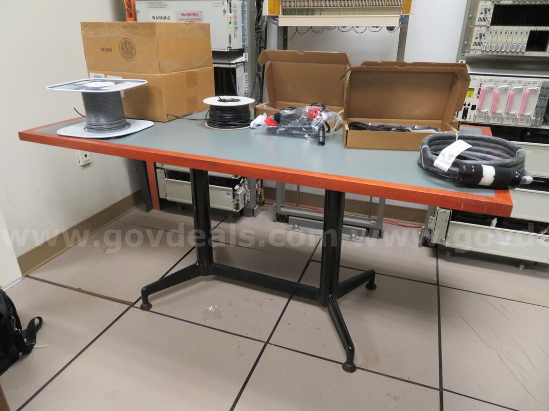 Gray/green laminate table