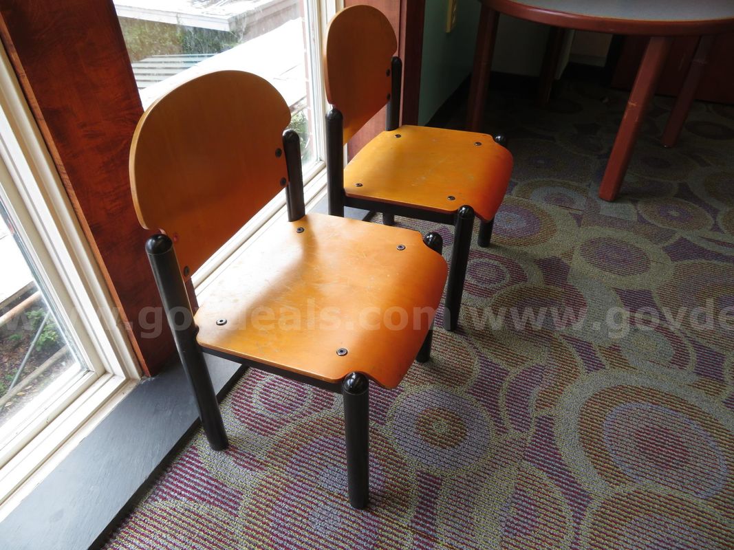 Lot of 6 Wood Young Children's Chairs