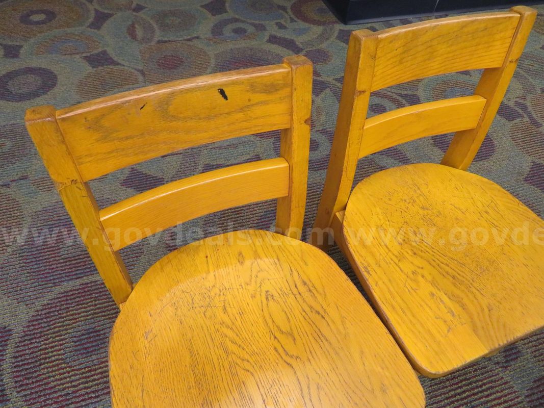 Lot of 4 Yellow Wood Young Children's Chairs