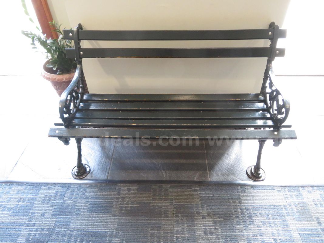 Lot of 6 Benches