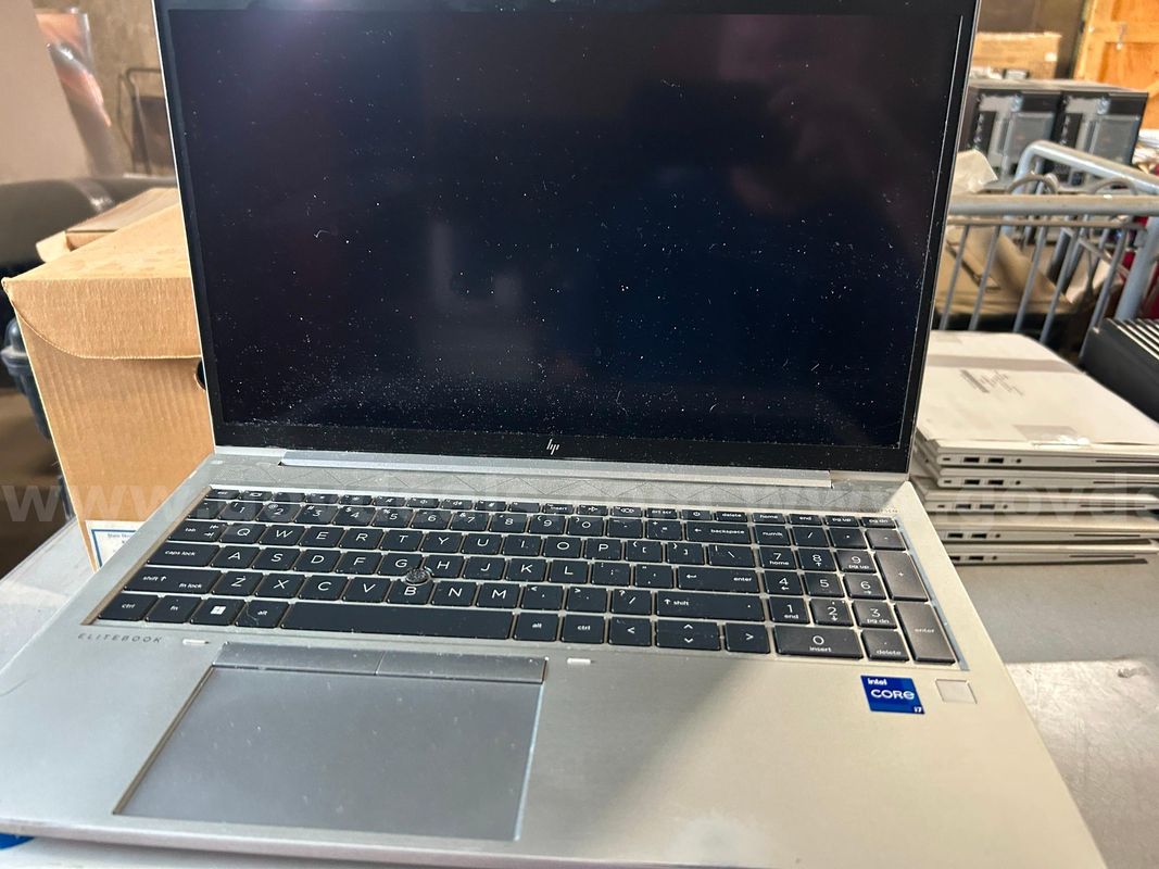 HP 850 G8