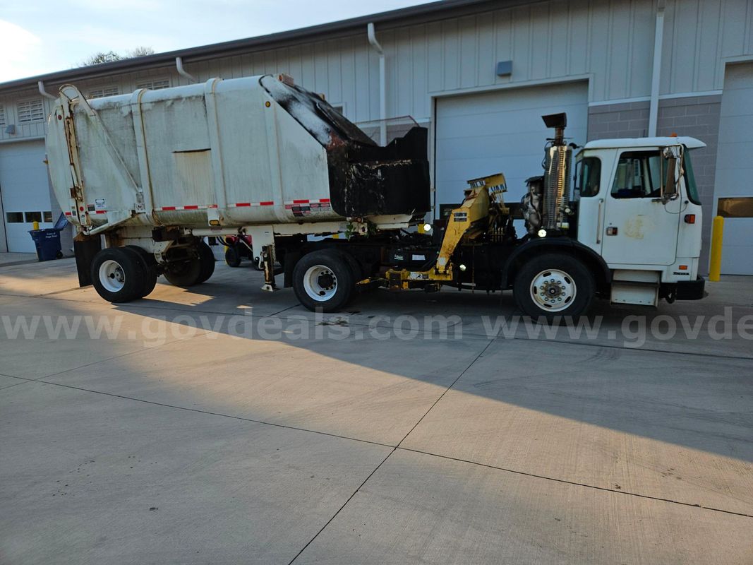 2011 Autocar LLC Xpeditor