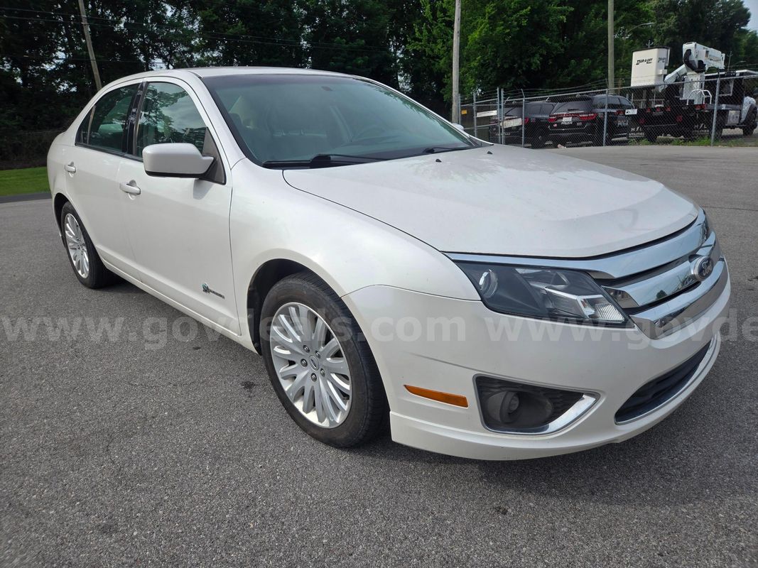 2010 Ford Fusion Hybrid Runs and Drives Great Watch Long Test Drive VIDEO