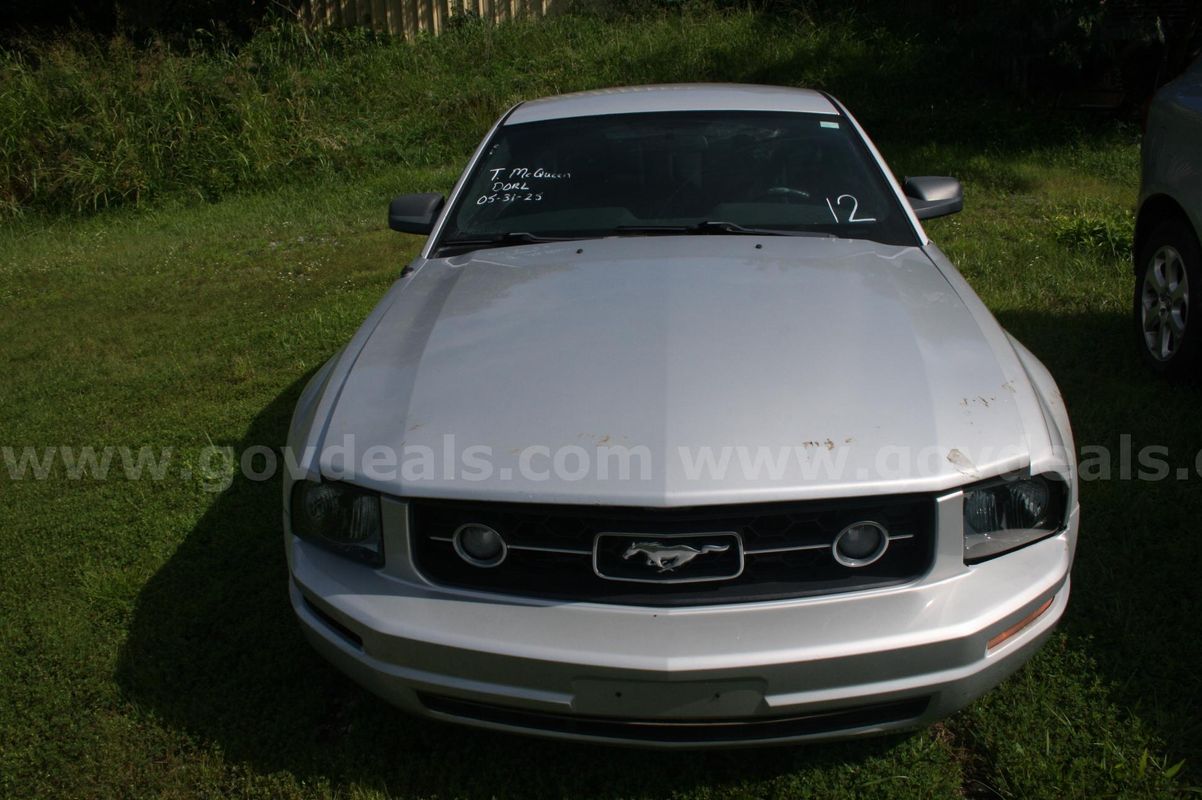 2008 Ford Mustang V6 Deluxe Coupe