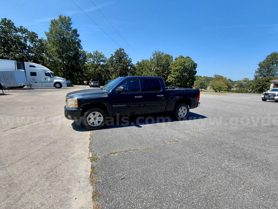 2007 Chevrolet Silverado 1500 LT1 Crew Cab 2WD