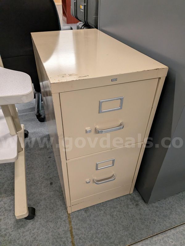 Cream colored 2 drawer filing cabinet