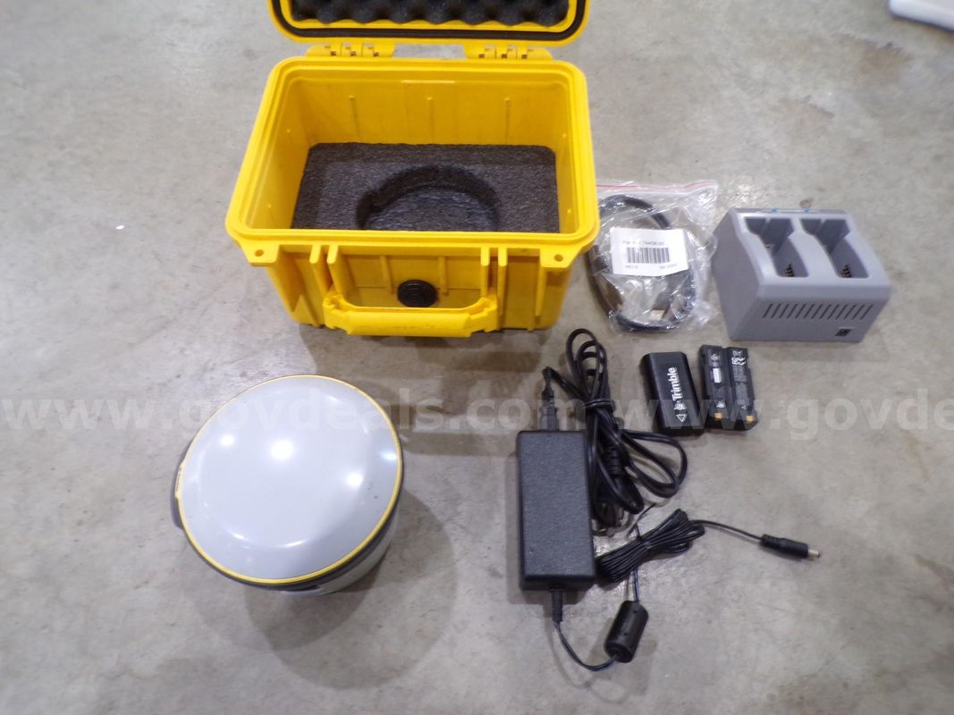 Trimble R2 GNSS Receiver