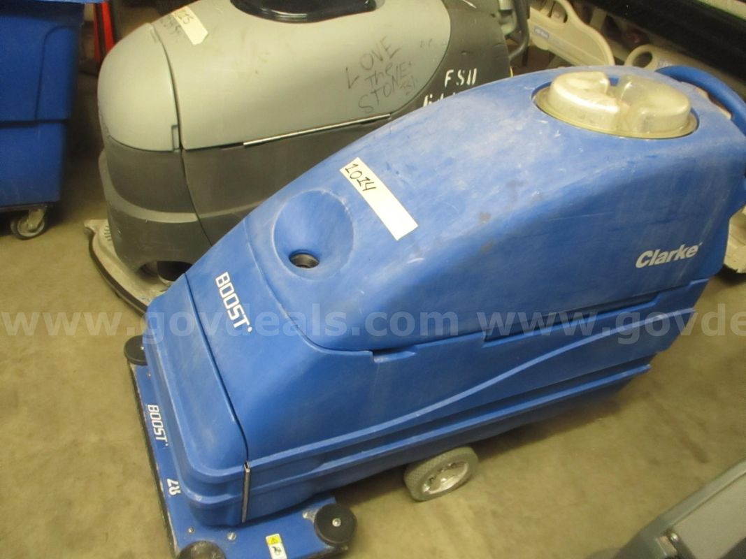 FLOOR MACHINE, CLARKE BOOST, LOT 1014, AR27007637-009