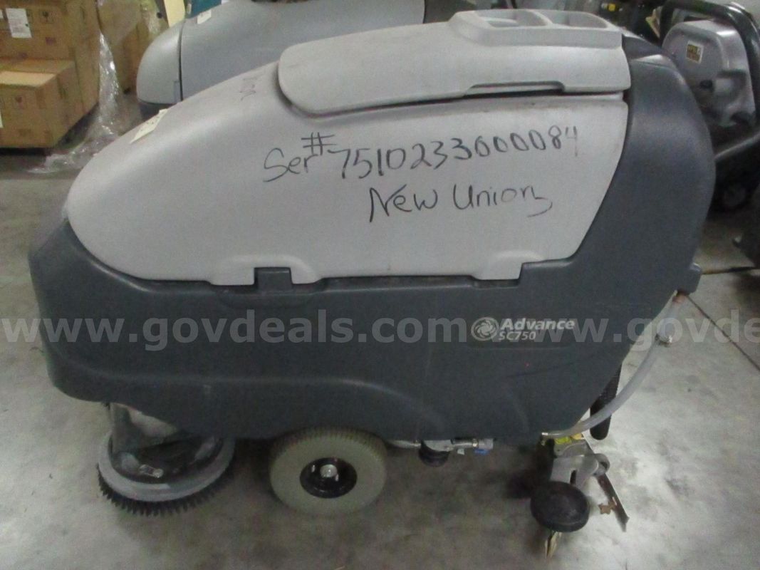 FLOOR MACHINE, ADVANCED, SC750, LOT 6103, AR27007637-011